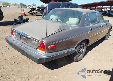 1986 Jaguar Xj6 Vanden Plas z USA, uszkodzony, nr VIN SAJAY1343GC456151